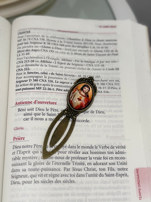 📖 Marque-page religieux en métal – Foi à chaque page